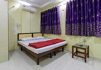 Wadikar bhakta Niwas , Kolhapur