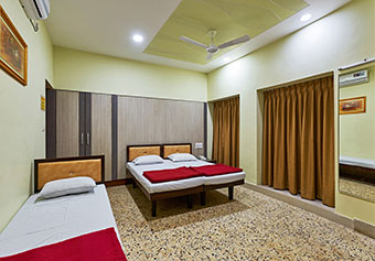 Wadikar bhakta Niwas , Kolhapur