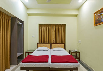 Wadikar bhakta Niwas , Kolhapur