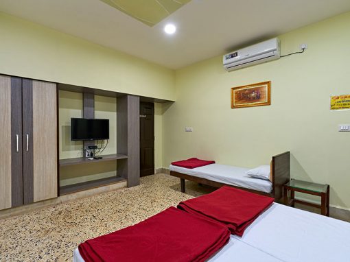 Spl. Deluxe AC Triple Bed - Image 5